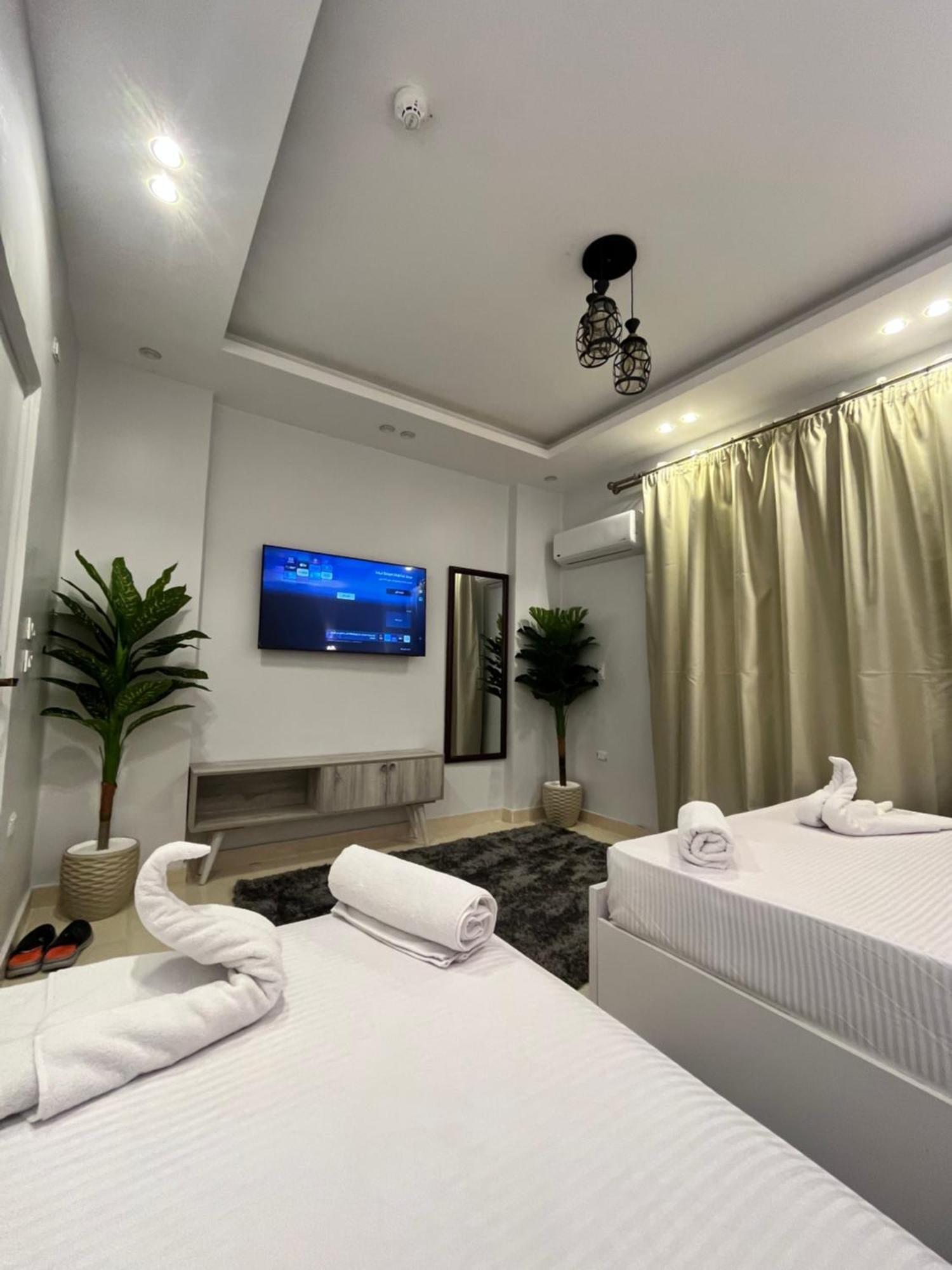 Triple Garden Apartment